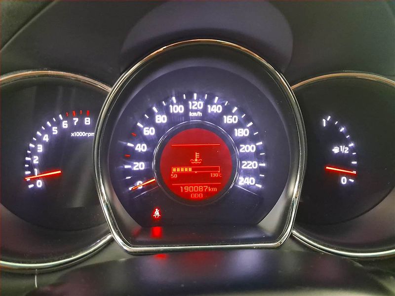 Kia Ceed (2013) 1.6 GDI, Navi, Tempomat - fotka 11 z 16