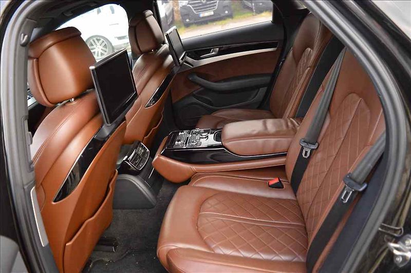 Audi A8 (2012) 4,2V8 QUATTRO - fotka 24 z 25