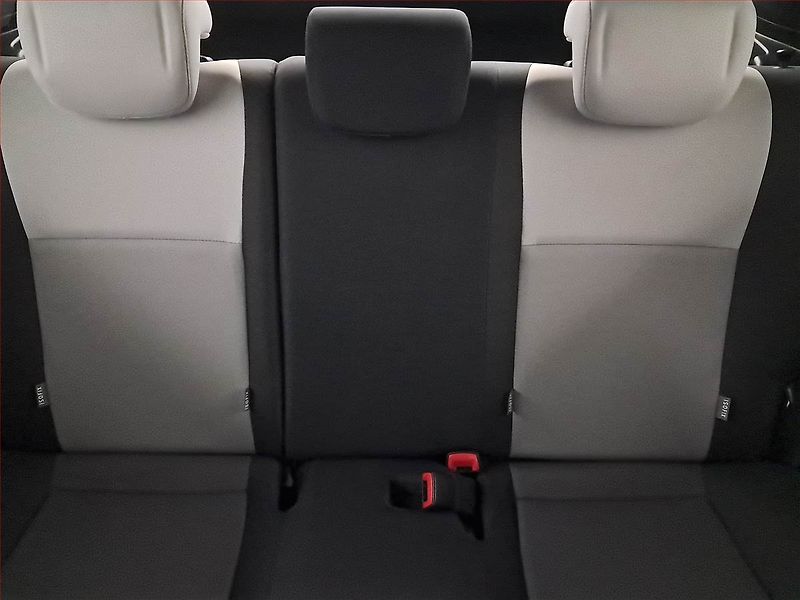 Toyota Yaris (2016) 1.5 Hybrid, Automat, ČR,1.maj - fotka 10 z 20