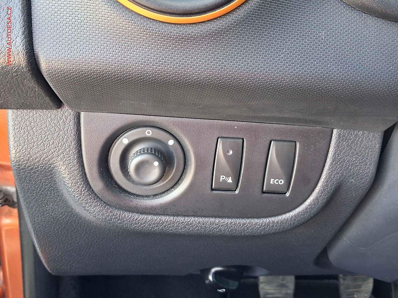Dacia Sandero (2018) 0.9 TCe Stepway, Celebration - fotka 12 z 19