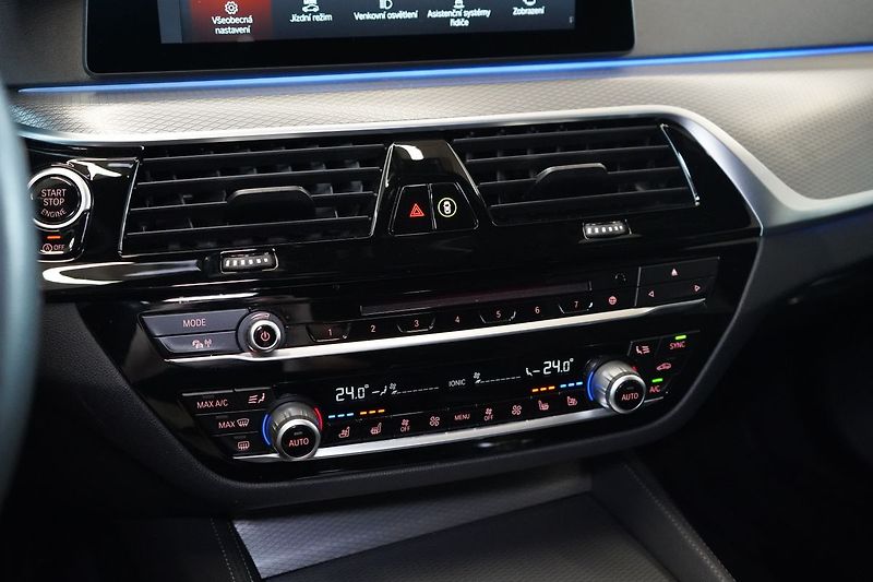 BMW Řada 5 540d xDrive, Tažné, Ventilace - fotka 40 z 49
