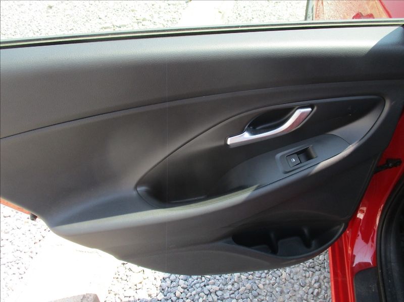 Hyundai i30 1,0 T-GDI, servis,DPH,1.maj,CZ - fotka 11 z 33