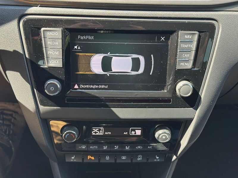 Škoda Rapid (2019) Style 1.0 TSI 81kW - fotka 11 z 24