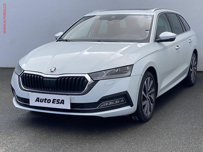Škoda Octavia (2022) 2.0 TDi, Style, DSG, panor, - fotka 3 z 19