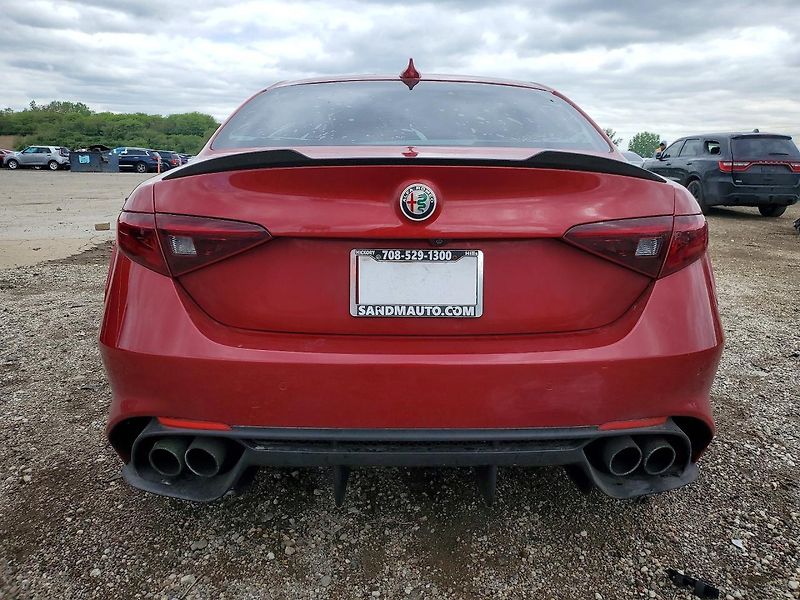 Alfa Romeo Giulia (2017) QUADRIFOGLIO 2.9 L - fotka 4 z 11