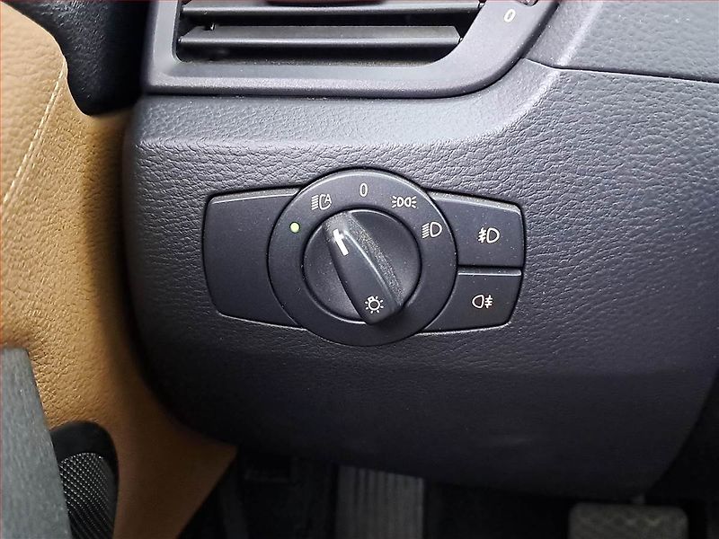 BMW X1 (2012) xDrive23d, 4X4, Automat, Navi - fotka 19 z 20