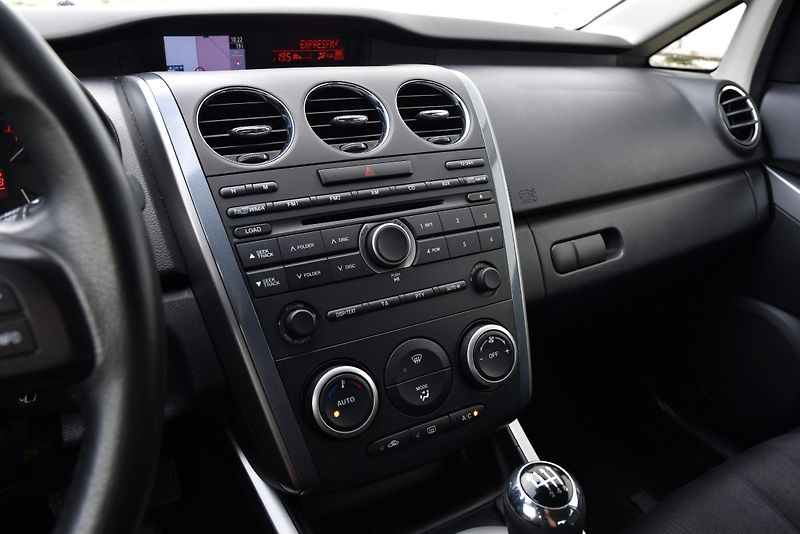 Mazda CX-7 2.2 MZR-CD 4WD,NAVI,VÝHŘEV,TZ - fotka 19 z 39