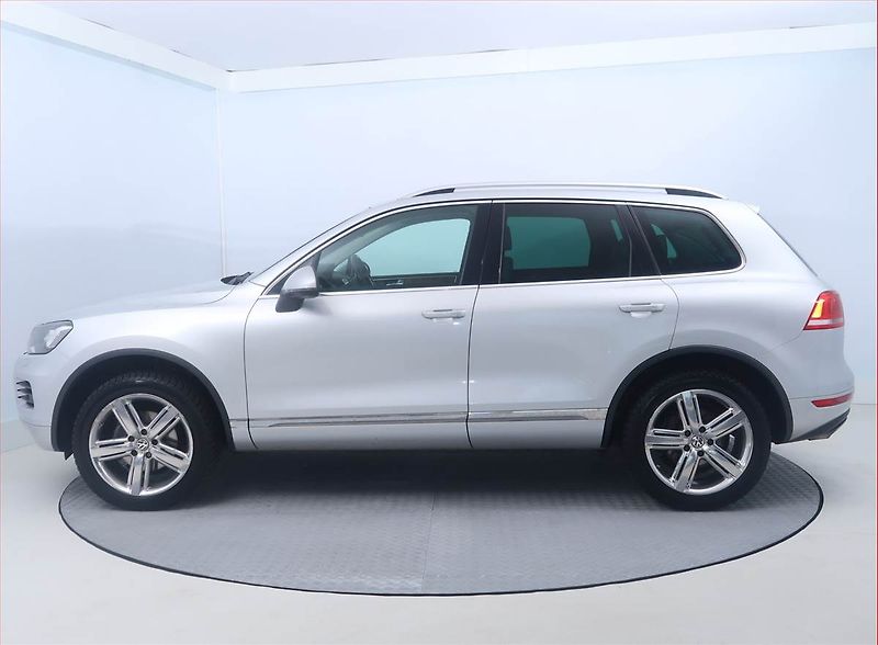Volkswagen Touareg (2012) 3.0 TDI, 4X4, Automat - fotka 3 z 18