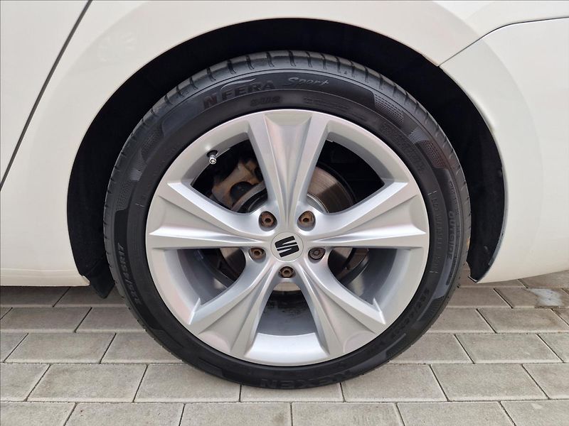 Seat Leon 2.0TDI 110kW DSG FR ST, 1.Maj - fotka 44 z 50