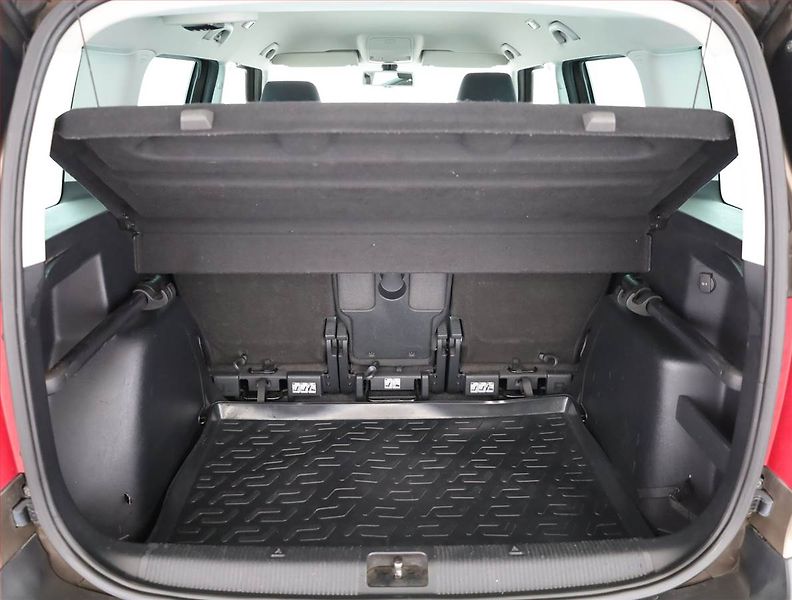 Škoda Yeti (2011) 2.0 TDI, 4X4, Navi, Tempomat - fotka 17 z 18