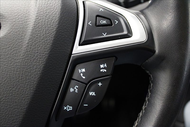 Ford S-MAX 1,5 EcoBoost PANORAMA 1.majite - fotka 19 z 40