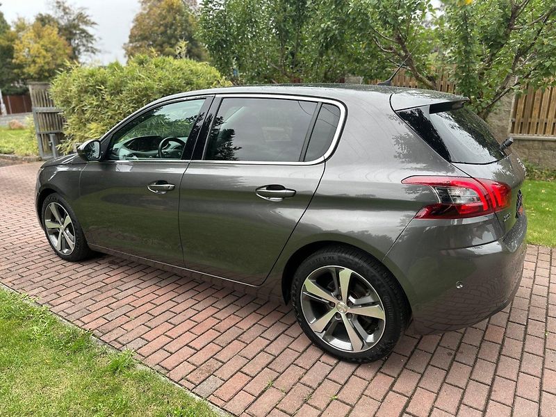 Peugeot 308 (2017) 1.2T 96kw - fotka 5 z 28