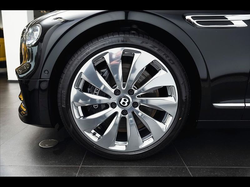 Bentley Flying Spur W12 First Edition - fotka 24 z 27