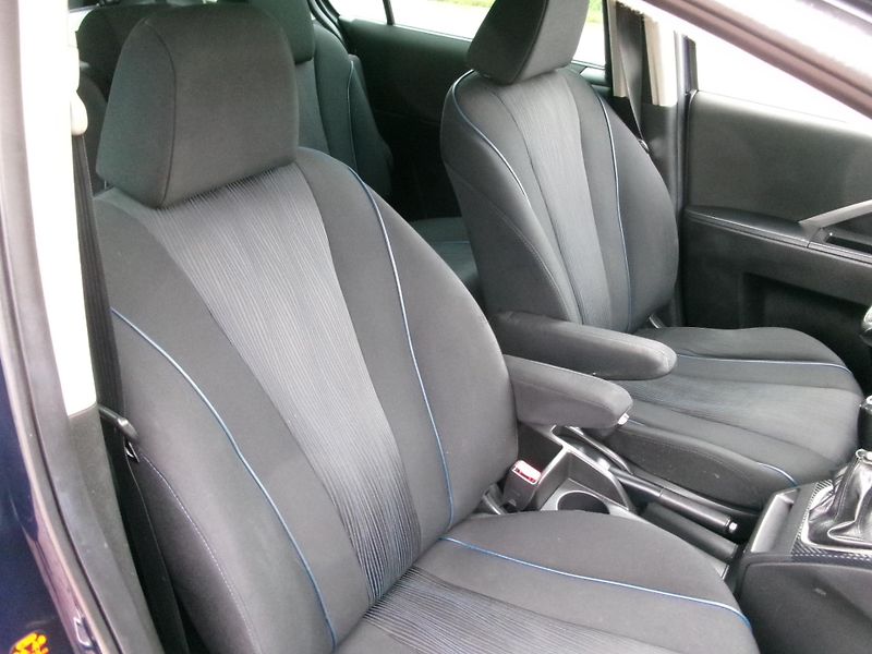 Mazda 5 (2011) 2,0i AC TEMP VÝHŘEV 7míst - fotka 25 z 32