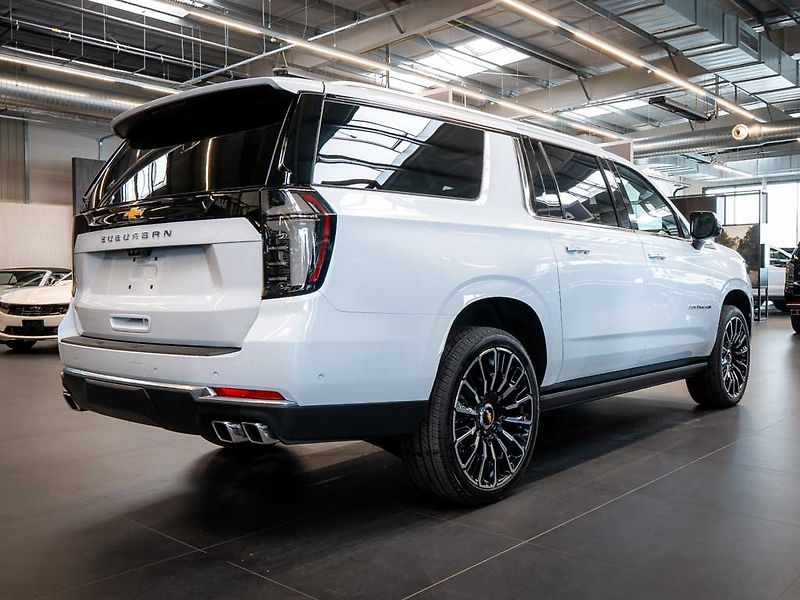 Chevrolet Suburban (2026) 6.2 V8 High Country 2026 - fotka 10 z 47
