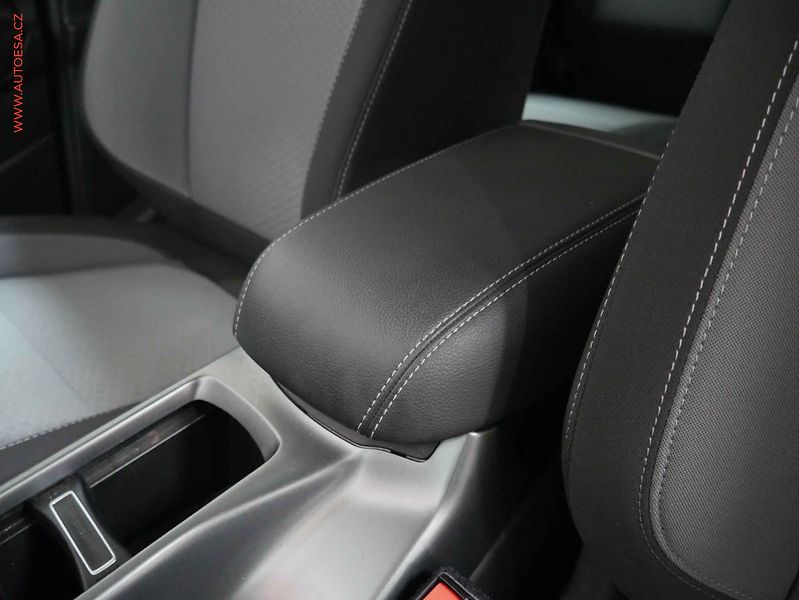 Ford Kuga (2016) 1.5 EB, Klima - fotka 16 z 17