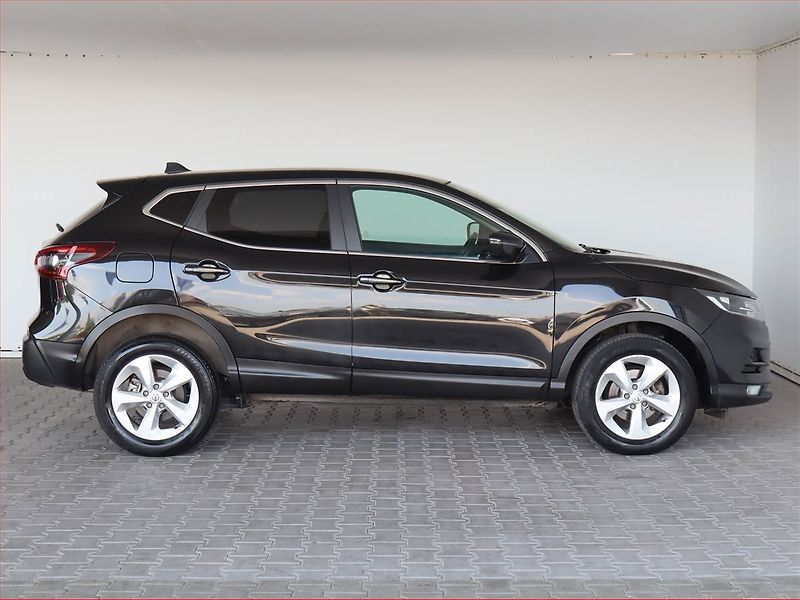 Nissan Qashqai (2021) 1.3 DIG-T, Serv.kniha - fotka 6 z 18