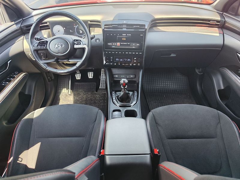 Hyundai Tucson 1.6 T-GDi/110kW N-Line - fotka 14 z 37