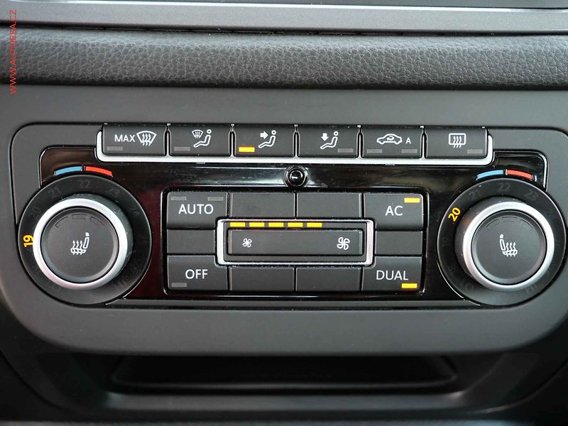 Volkswagen Tiguan (2012) 1.4TSi, autoAC - fotka 13 z 19
