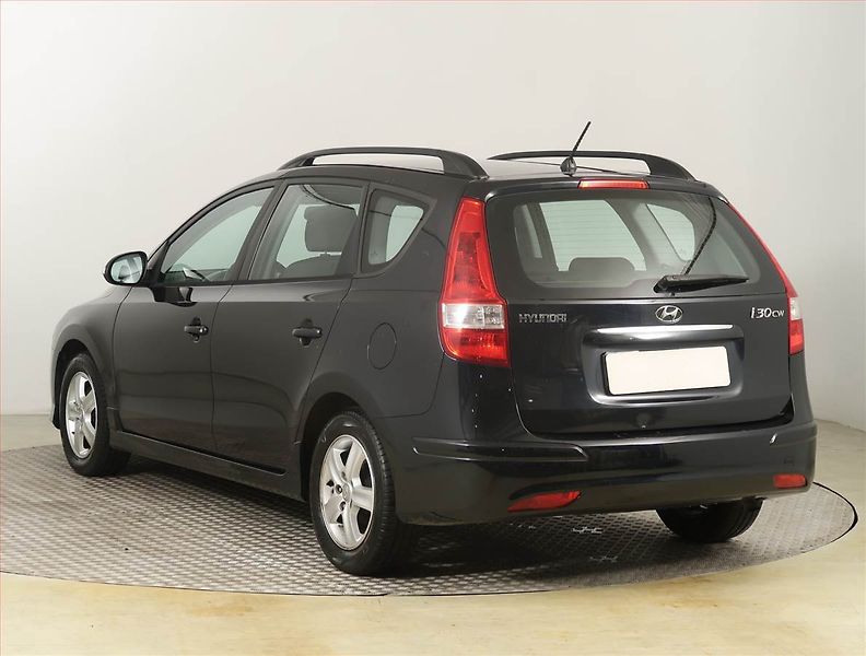 Hyundai i30 (2011) 1.4 CVVT, po STK, levný provoz - fotka 4 z 18