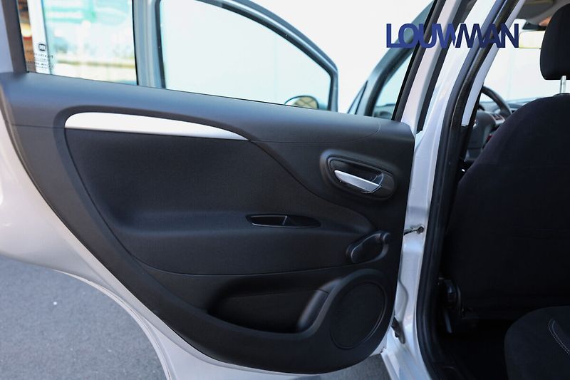 Fiat Punto - fotka 16 z 23
