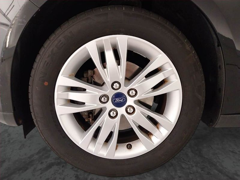 Ford Focus (2014) 1.6 i, Serv.kniha, Tempomat - fotka 15 z 20