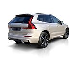 Volvo XC60 B5 AWD PLUS DARK // REZERVACE  - náhled 2