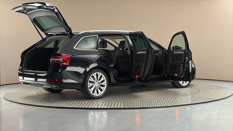 Škoda Superb 2.0 TDI DSG 4x4 L&K Combi - fotka 6 z 34