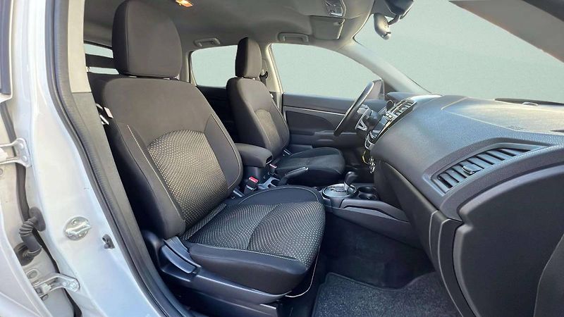 Mitsubishi ASX 2.2 Di-D (110kW) 4WD AT6/8234 - fotka 27 z 50