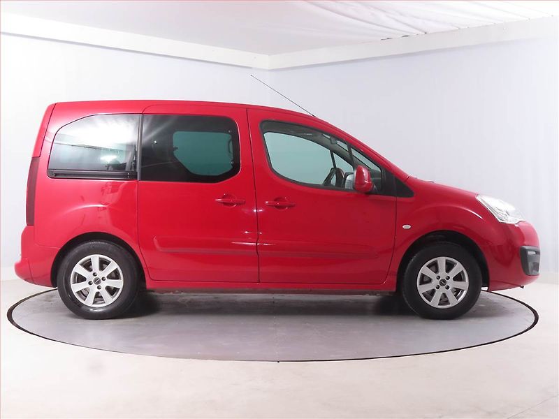 Peugeot Partner (2017) Active 1.6 16V, 5Míst, ČR - fotka 6 z 13