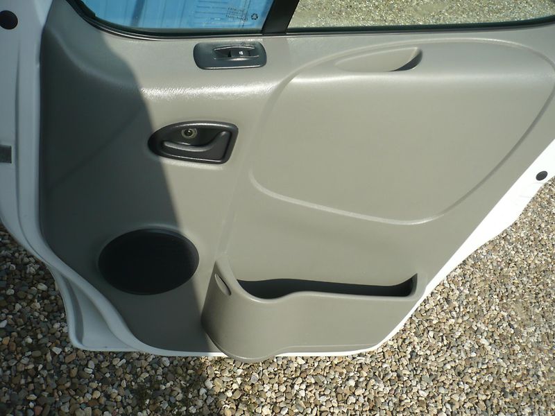 Opel Vivaro 2.0DCI 66Kw Klima L1H1 - fotka 17 z 21