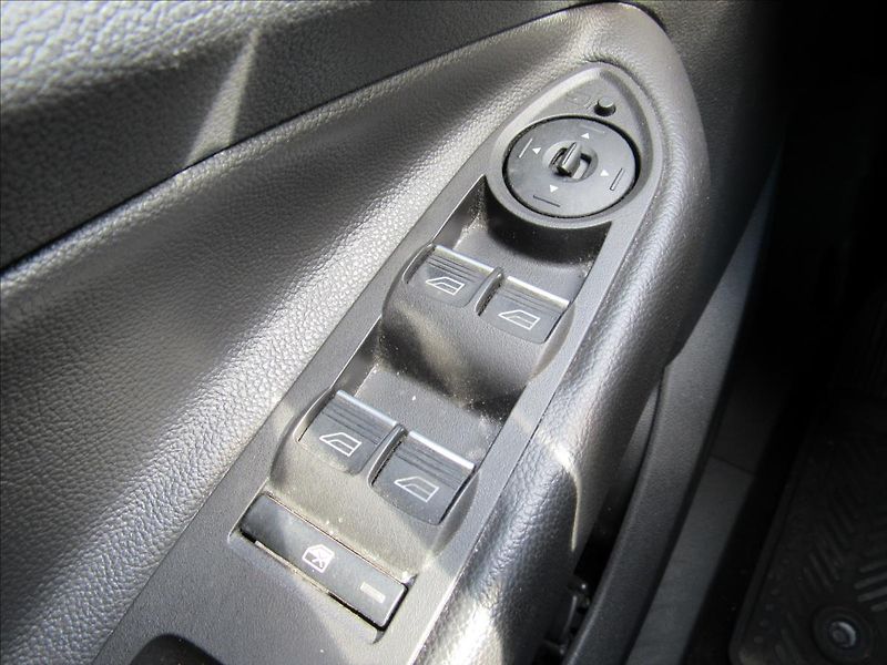 Ford Kuga 1,5 110kW 4x2 - fotka 27 z 36