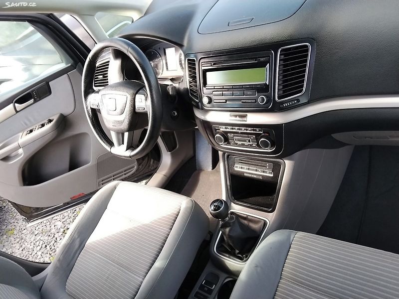 Seat Alhambra (2011) - fotka 24 z 28