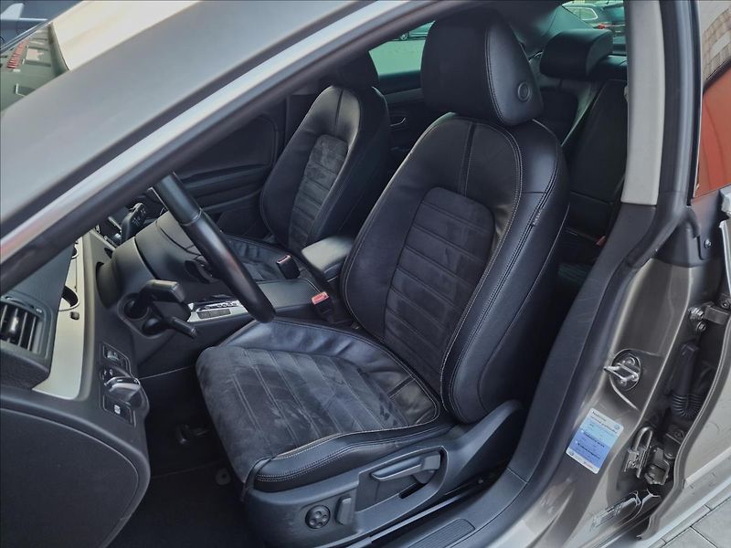 Volkswagen Passat CC 2.0 TDI 125kW DSG, původ ČR - fotka 32 z 43
