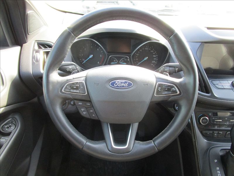 Ford Kuga 2.0TDCi 132kW AWD, automat - fotka 8 z 41