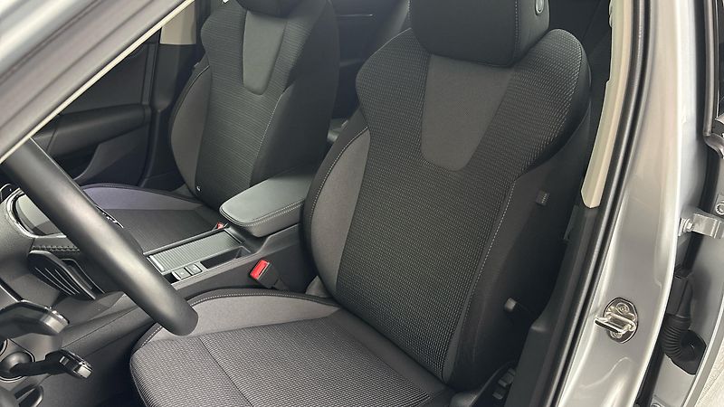 Škoda Octavia 2.0 TDI DSG Ambition - fotka 15 z 24