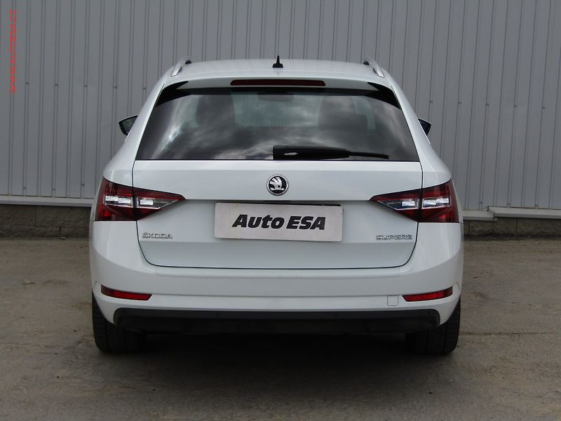 Škoda Superb (2016) 2.0 TDi, Style, TZ, navi - fotka 5 z 23