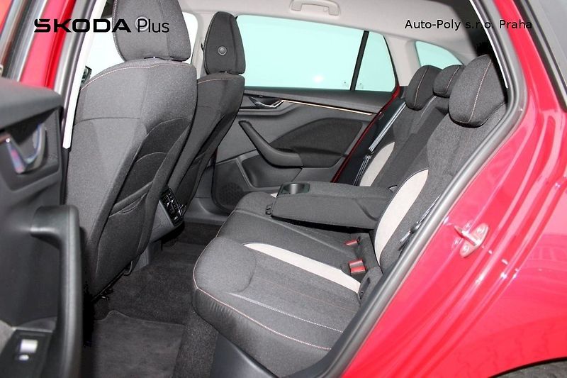 Škoda Scala (2024) 1,0 TSI 85 kW Top Selection - fotka 23 z 25