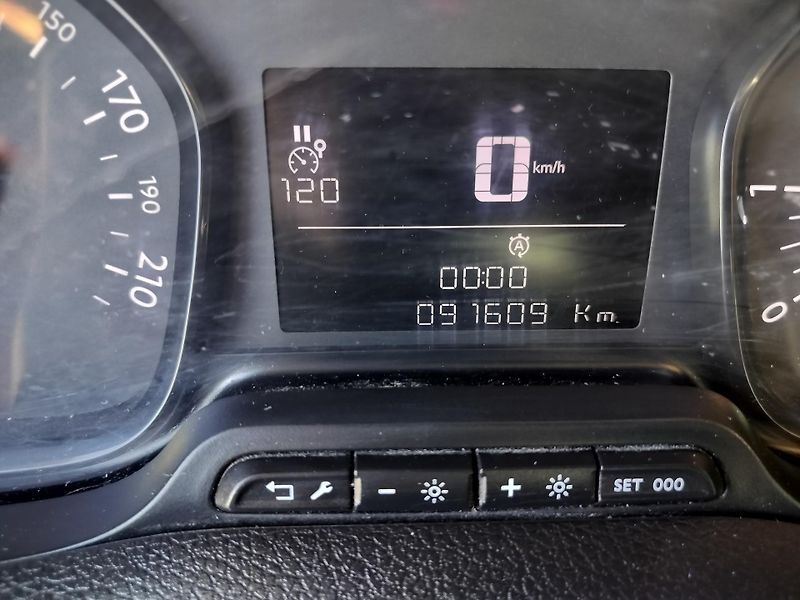 Opel Vivaro 2.0 CDTi, L2, klima - fotka 14 z 25