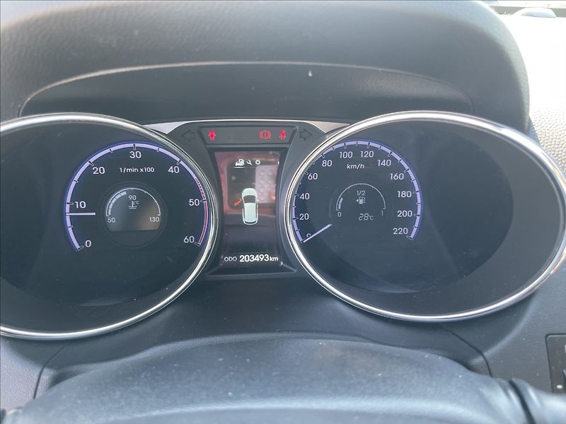 Hyundai ix35 2,0 CRDi 100kw 4x4 Tažné Kůže - fotka 14 z 41