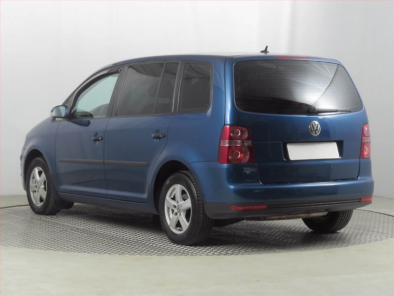 Volkswagen Touran (2009) 1.9 TDI, Automat, Serv.kniha - fotka 4 z 18