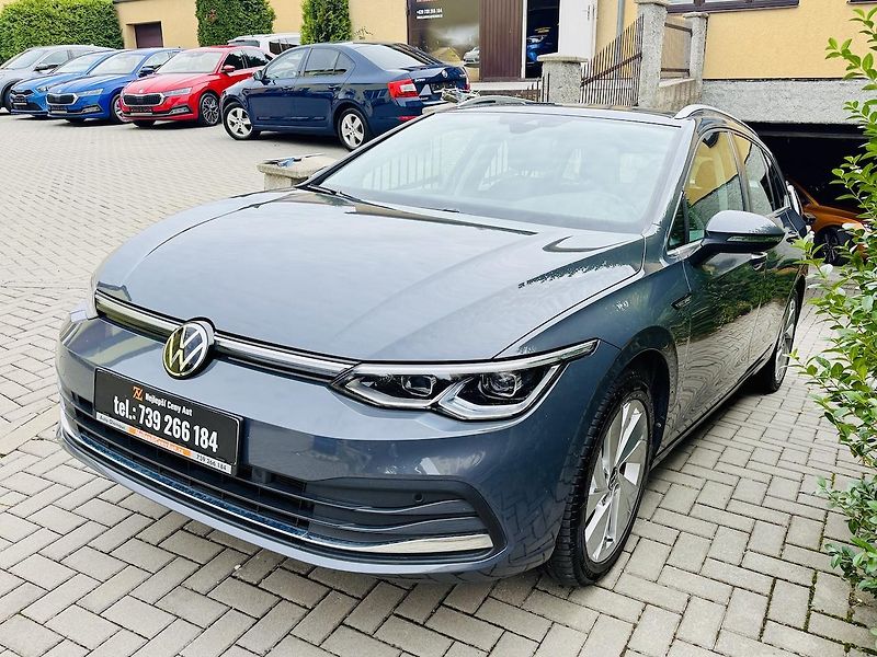 Volkswagen Golf (2023) 1.5 eTSI 110 kW mHEV Style DSG - fotka 15 z 21