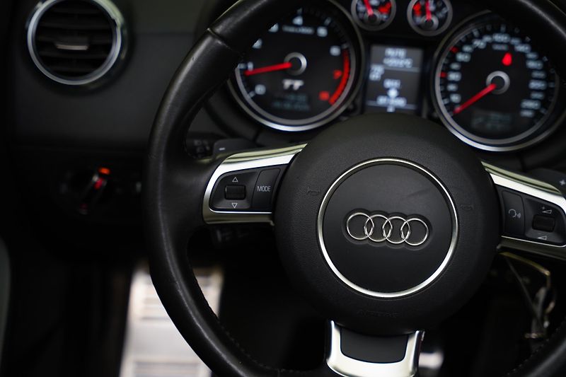 Audi TT - fotka 16 z 28