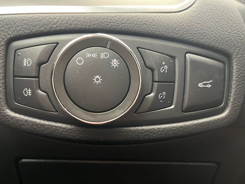 Ford Galaxy 110 kW, AT8, LED, ACC - fotka 9 z 50