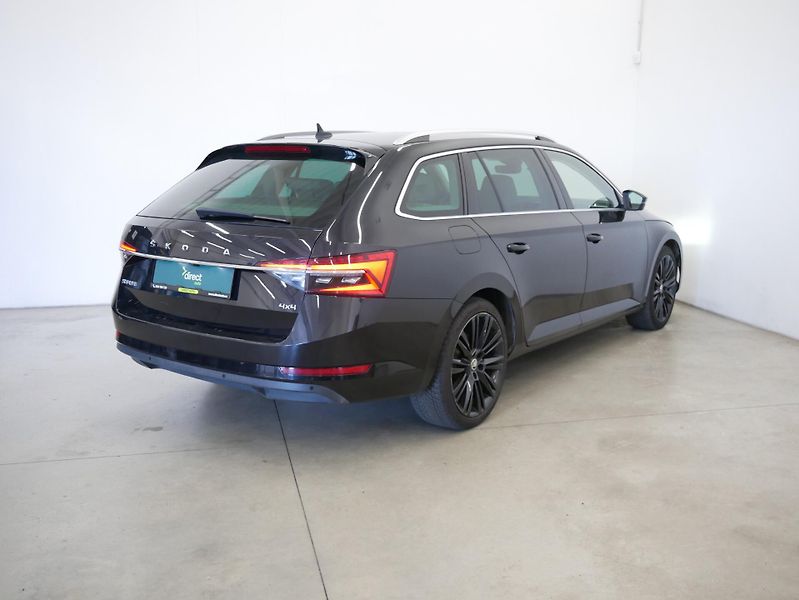 Škoda Superb - fotka 2 z 6