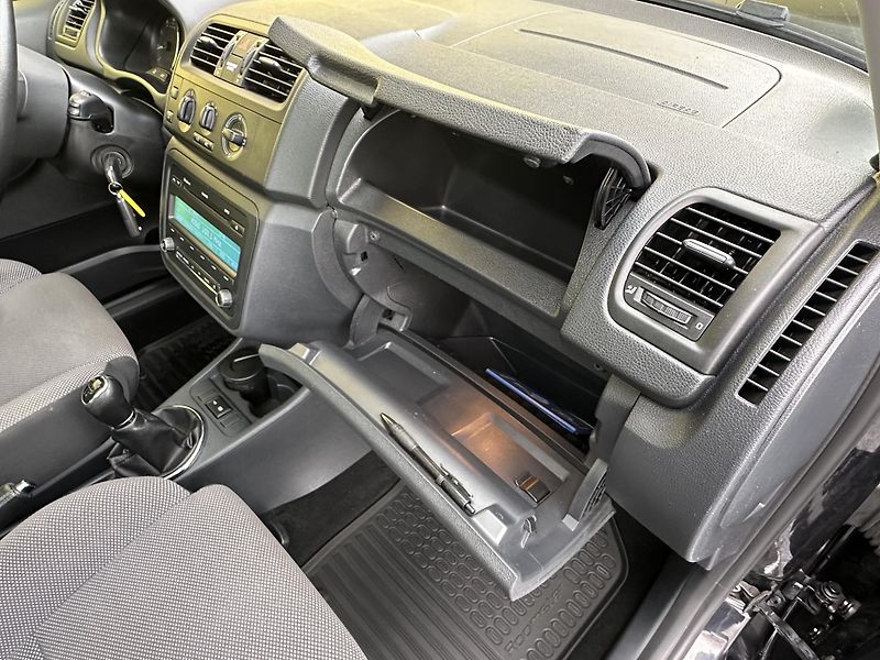 Škoda Roomster (2013) SCOUT 1.2TSI/63kW AC * 2.Maj.  - fotka 17 z 33