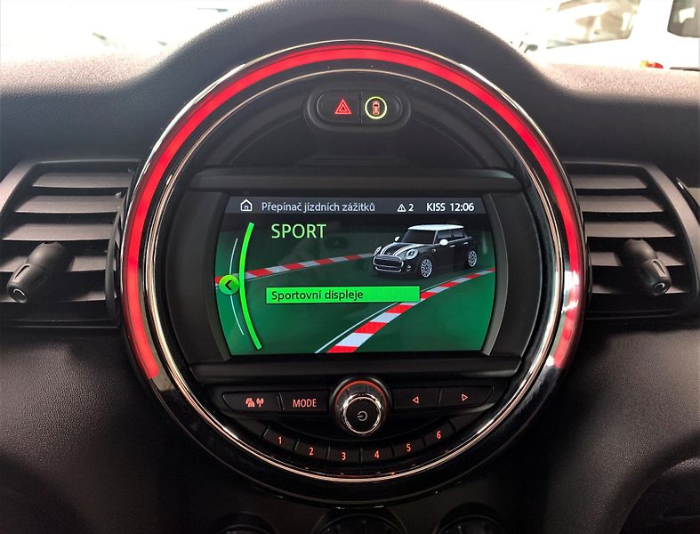 Mini Cooper 1.5T, 100 kW, ČR, LED, DPH - fotka 22 z 34