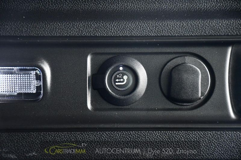 Alfa Romeo Stelvio 2,2 D 16V 210k Veloce AT8-Q4 - fotka 48 z 55