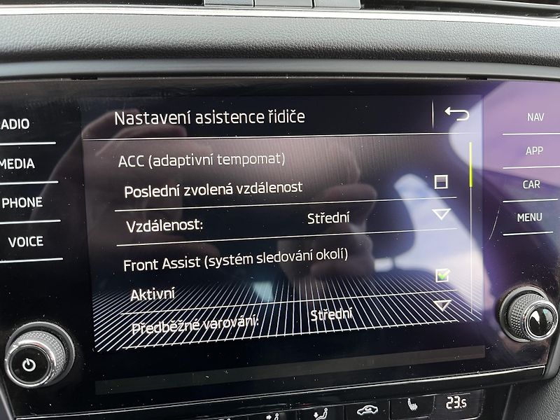 Škoda Octavia (2020) 2.0TDI 110KW*NEZ.TOPENÍ*TZ ! - fotka 26 z 38