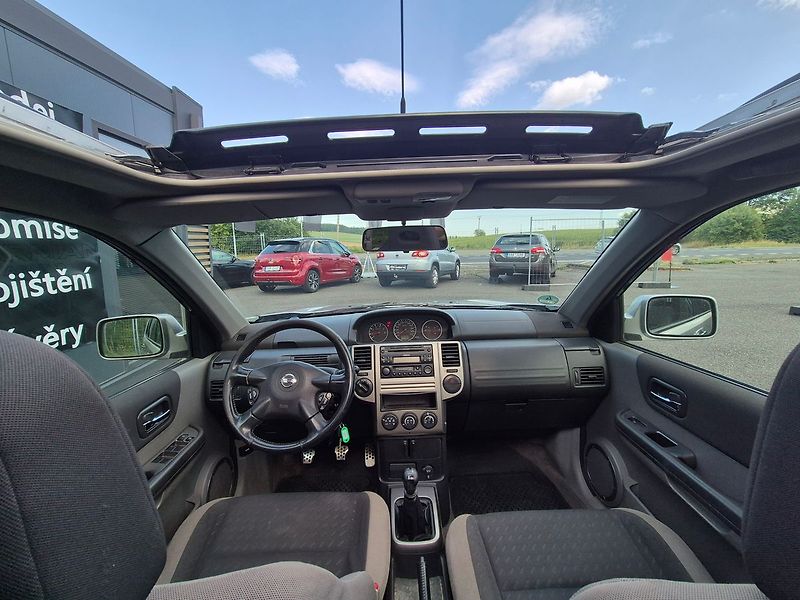 Nissan X-Trail 2.2dCi 100kW 4x4, tažné, webas - fotka 13 z 29
